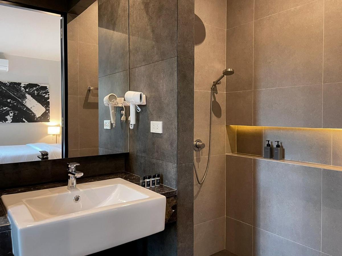 Hotel S.house168 *