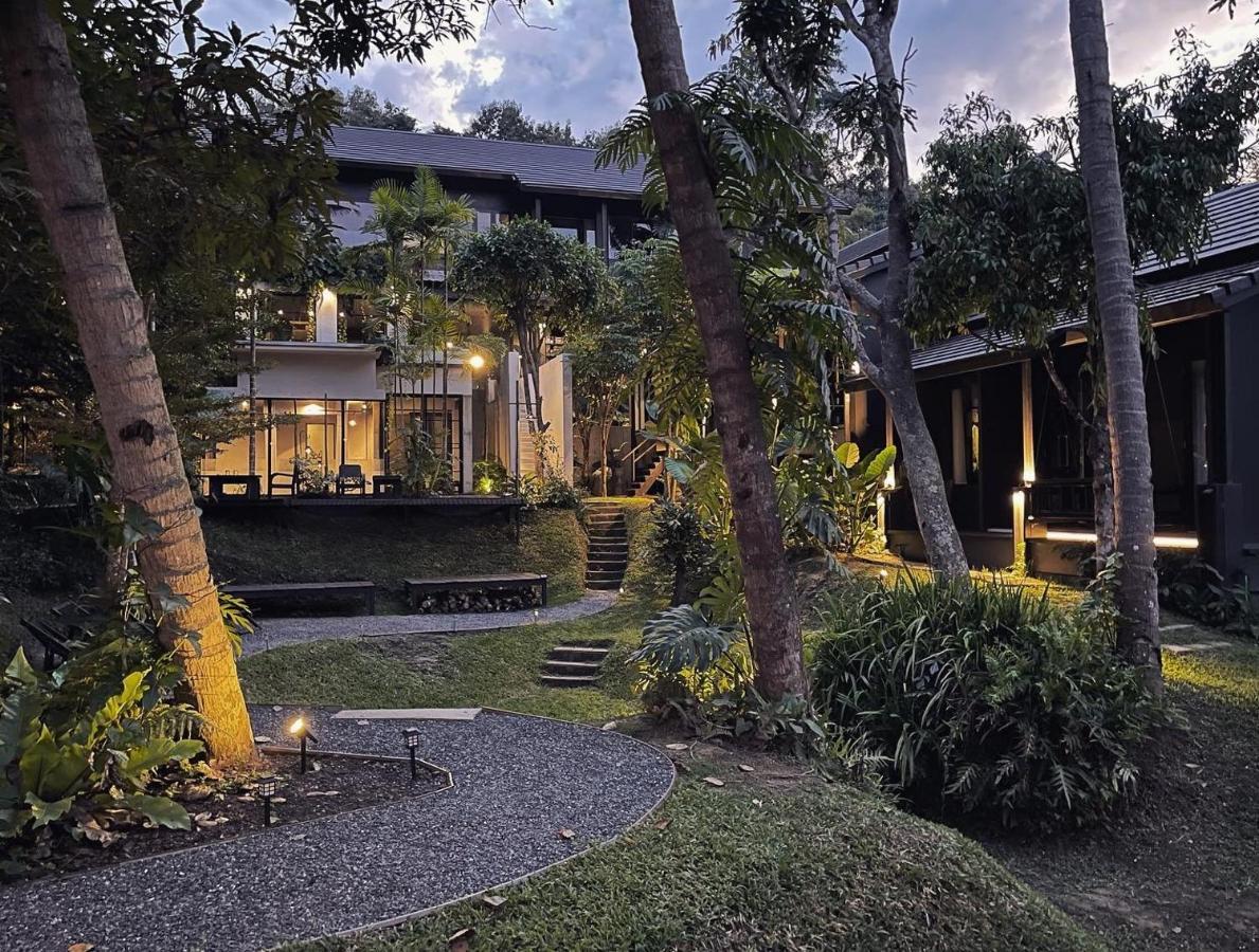 Hotel S.house168 *
