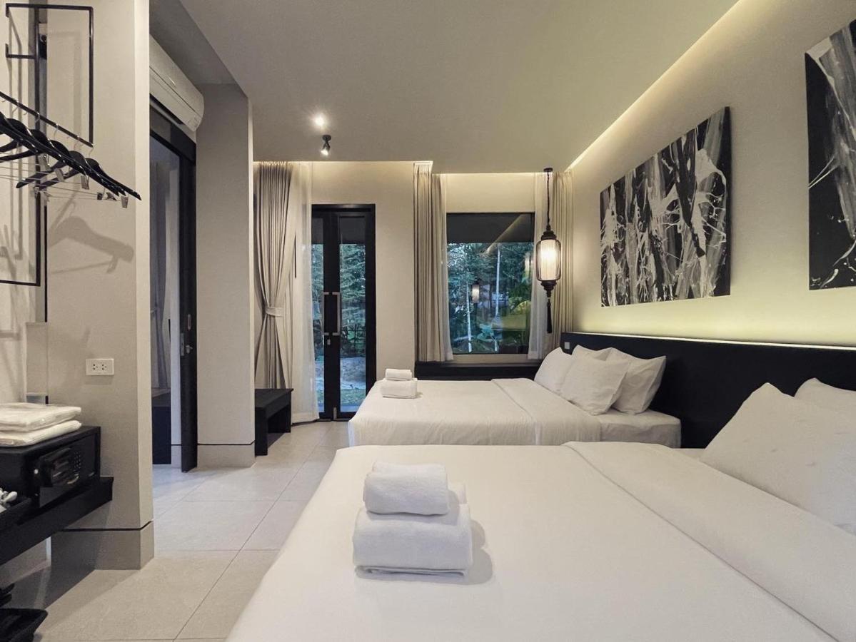 Hotel S.house168 *
